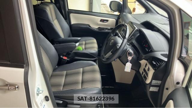 Toyota NOAH 2021-02 8329296-5
