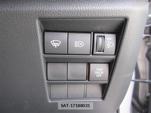Toyota NOAH 2026-03 8329422-17