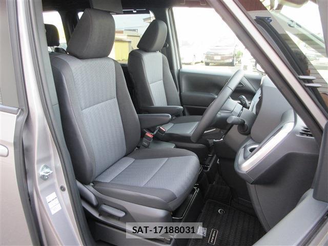 Toyota NOAH 2026-03 8329422-18