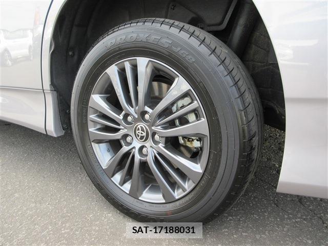 Toyota NOAH 2026-03 8329422-5