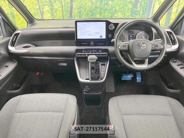 Toyota NOAH 2022-03 8329481-1