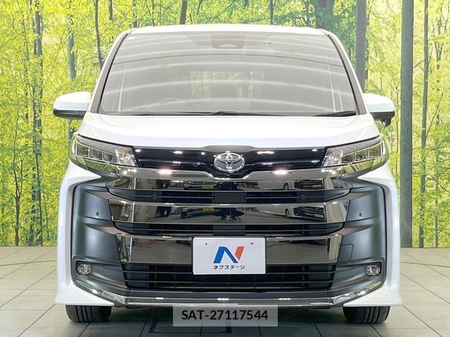 Toyota NOAH 2022-03 8329481-13