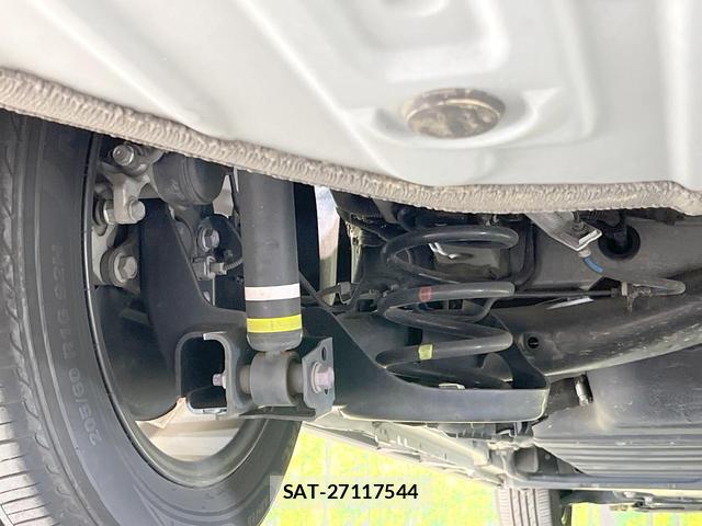 Toyota NOAH 2022-03 8329481-19