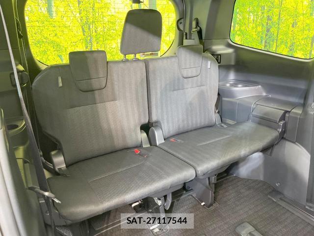 Toyota NOAH 2022-03 8329481-8