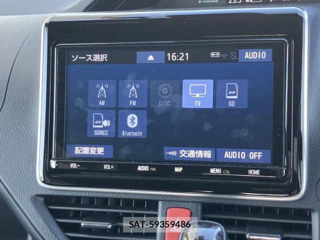 Toyota NOAH 2021-07 8329662-10