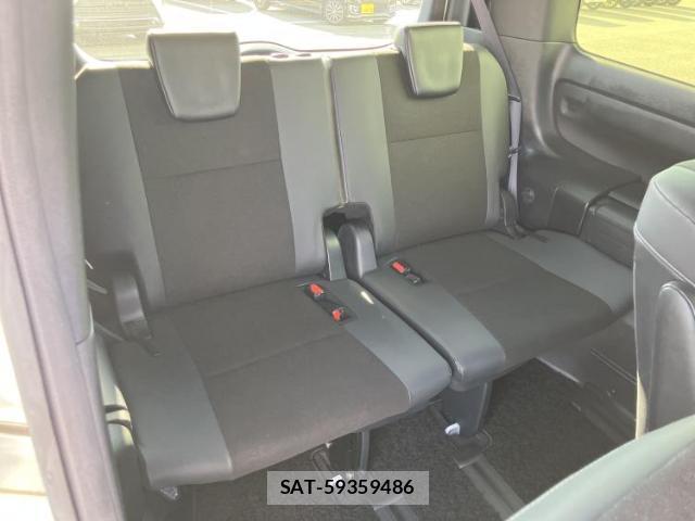 Toyota NOAH 2021-07 8329662-5