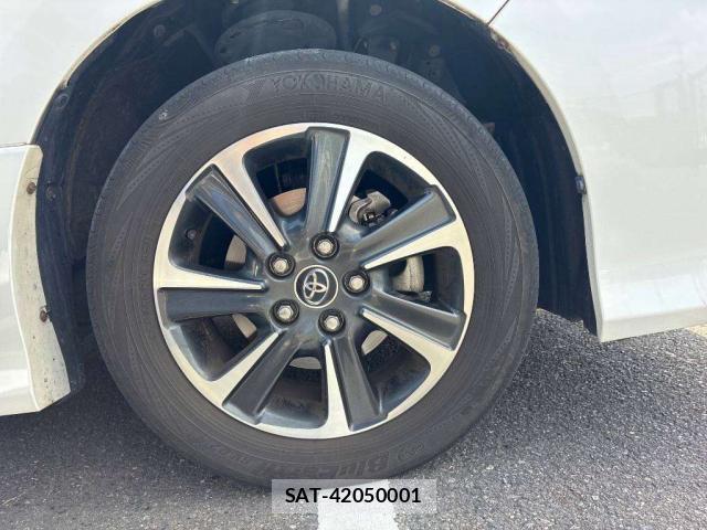 Toyota NOAH 2018-03 8329681-9