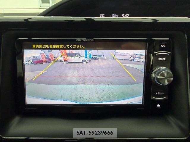 Toyota NOAH 2015-07 8329782-5