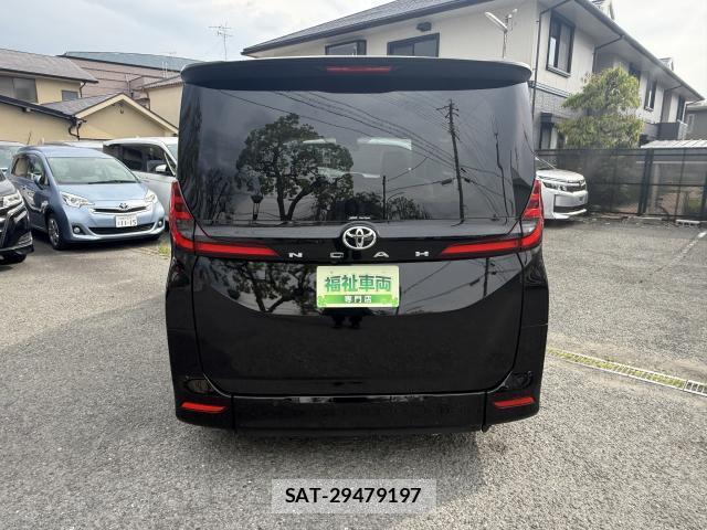 Toyota NOAH 2024-03 8330054-11