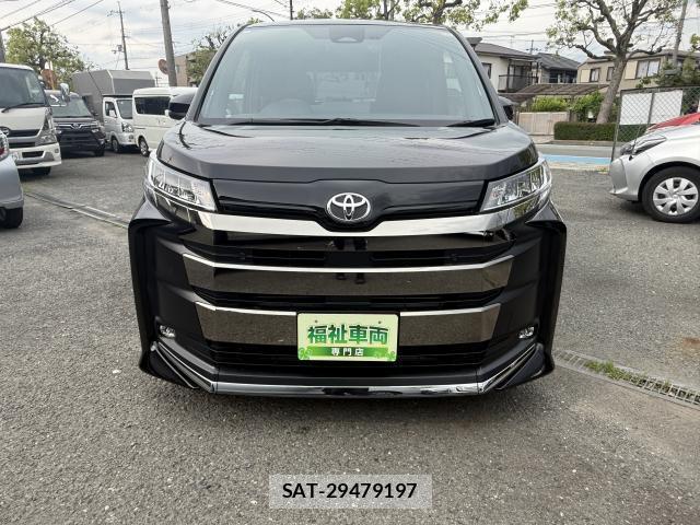 Toyota NOAH 2024-03 8330054-13
