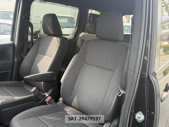 Toyota NOAH 2024-03 8330054-16