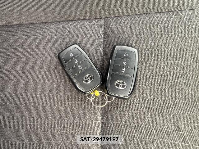 Toyota NOAH 2024-03 8330054-7