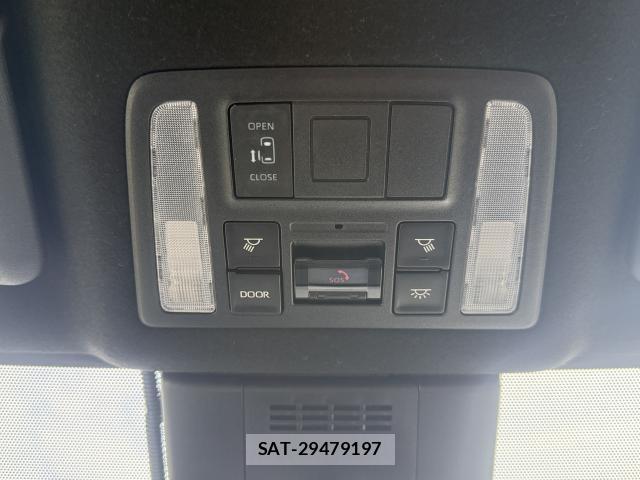 Toyota NOAH 2024-03 8330054-8
