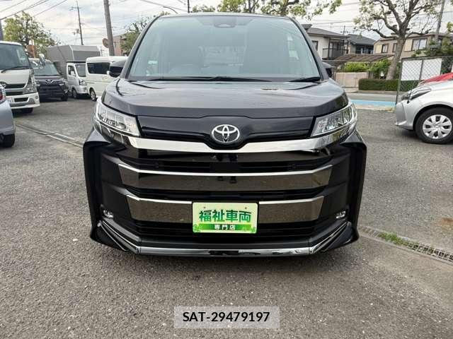 Toyota NOAH 2024-03 8330054-9