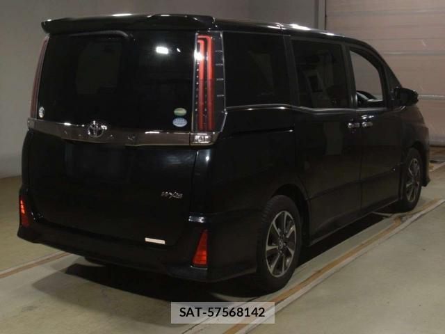 Toyota NOAH 2019-11 8330100-1