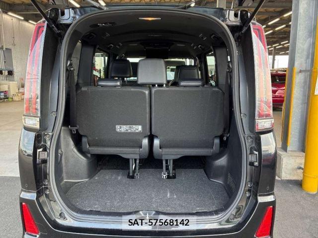 Toyota NOAH 2019-11 8330100-10