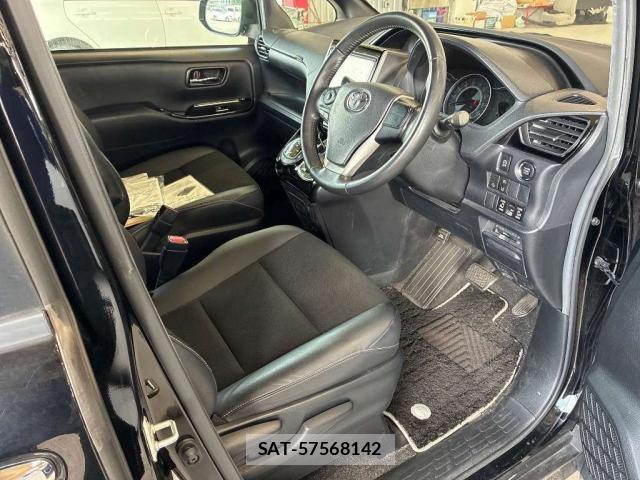 Toyota NOAH 2019-11 8330100-7
