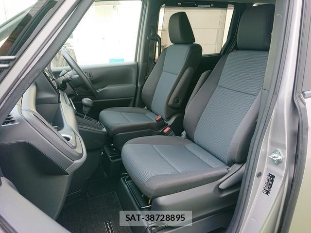 Toyota NOAH 2022-02 8330288-10