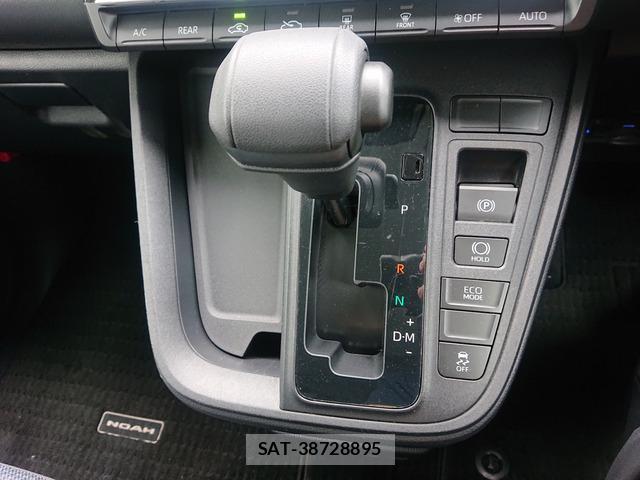 Toyota NOAH 2022-02 8330288-13
