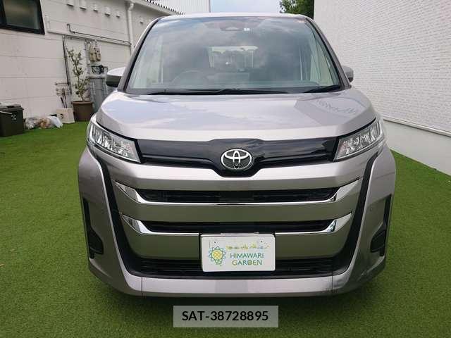 Toyota NOAH 2022-02 8330288-15