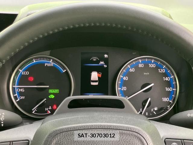 Toyota NOAH 2022-11 8330512-12