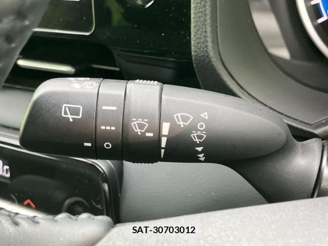 Toyota NOAH 2022-11 8330512-15