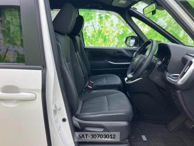 Toyota NOAH 2022-11 8330512-3