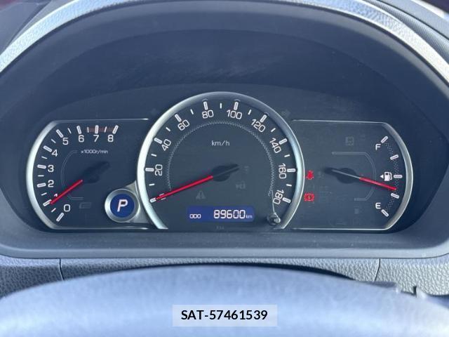 Toyota NOAH 2014-02 8330555-13