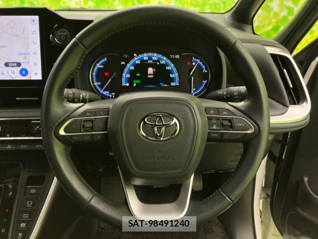Toyota NOAH 2023-12 8330637-14