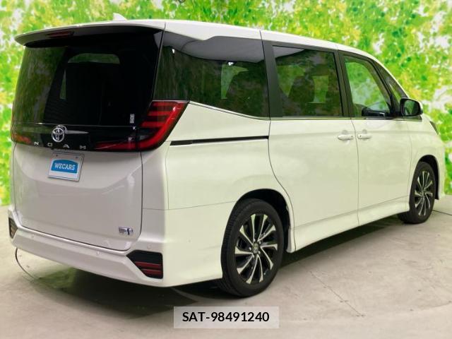 Toyota NOAH 2023-12 8330637-2