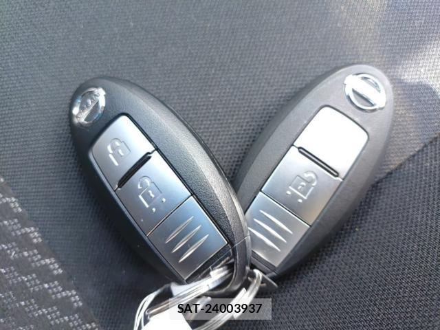 Nissan NOTE 2019-07 8328194-14