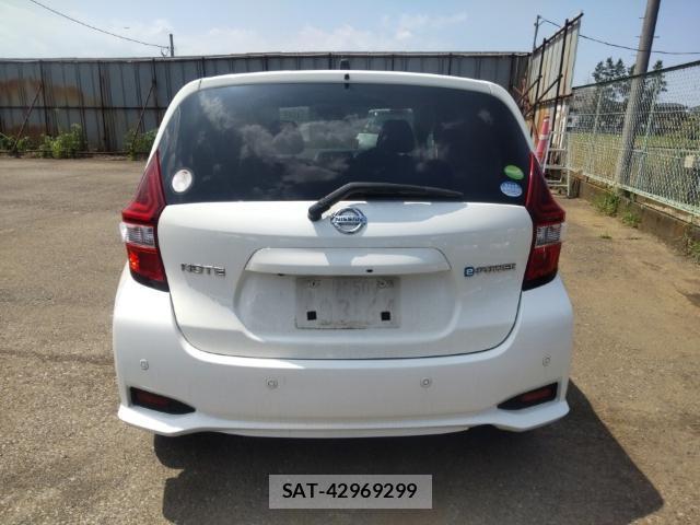 Nissan NOTE 2018-07 8328205-1