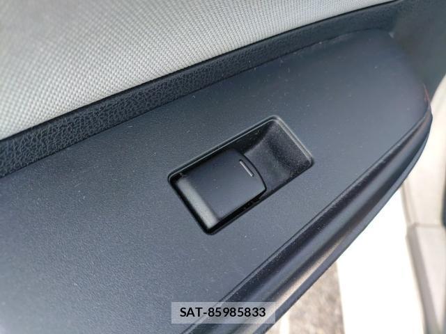 Nissan NOTE 2019-08 8328230-12