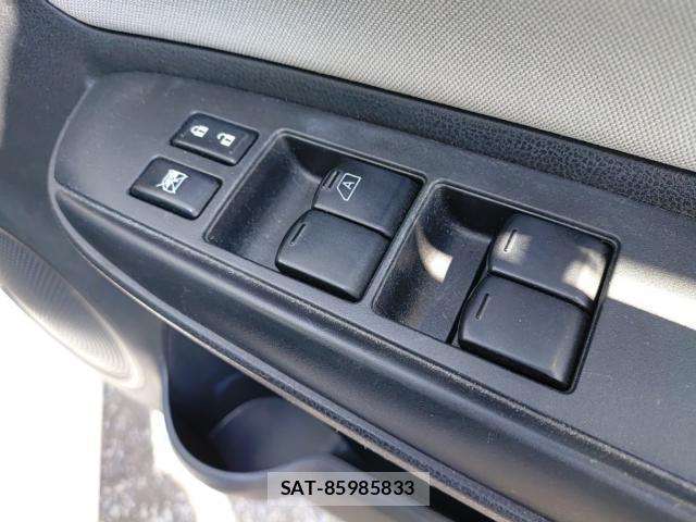 Nissan NOTE 2019-08 8328230-13