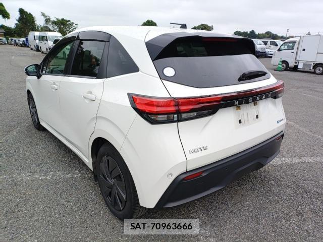 Nissan NOTE 2021-07 8328242-5