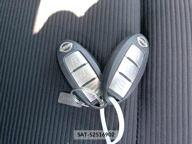 Nissan NOTE 2021-07 8328342-14