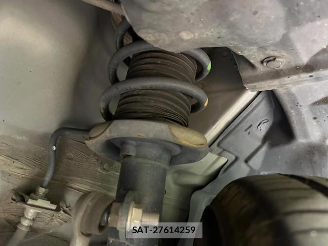 Nissan NOTE 2014-02 8328531-19