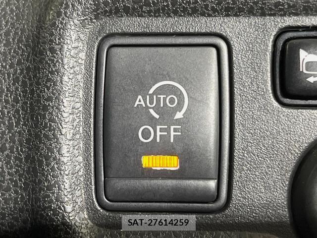 Nissan NOTE 2014-02 8328531-5