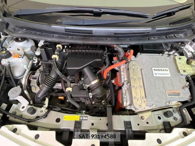 Nissan NOTE 2017-11 8329165-17