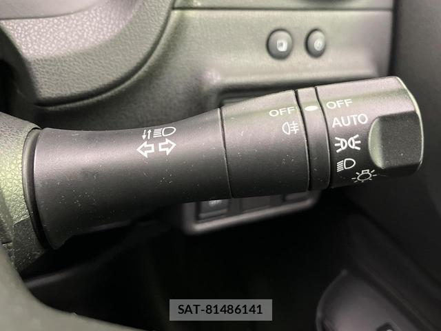 Nissan NOTE 2017-04 8329173-5