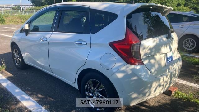 Nissan NOTE 2013-10 8329234-13