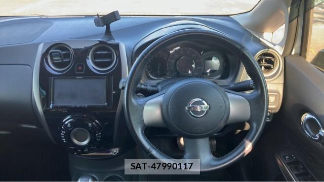 Nissan NOTE 2013-10 8329234-16