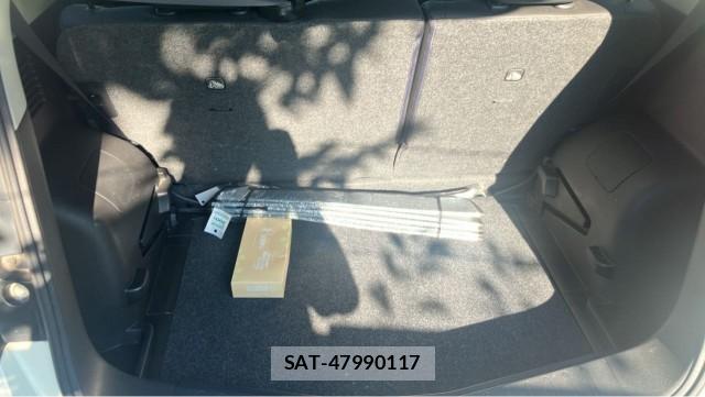 Nissan NOTE 2013-10 8329234-17