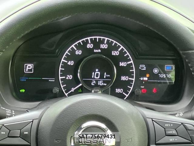Nissan NOTE 2019-08 8329384-13