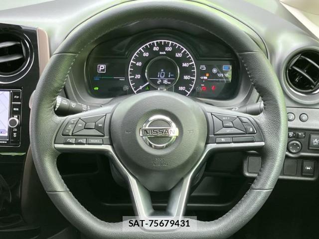 Nissan NOTE 2019-08 8329384-14