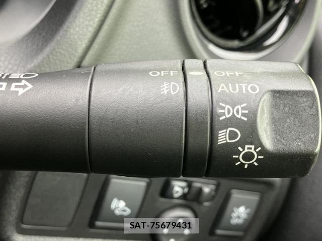 Nissan NOTE 2019-08 8329384-15