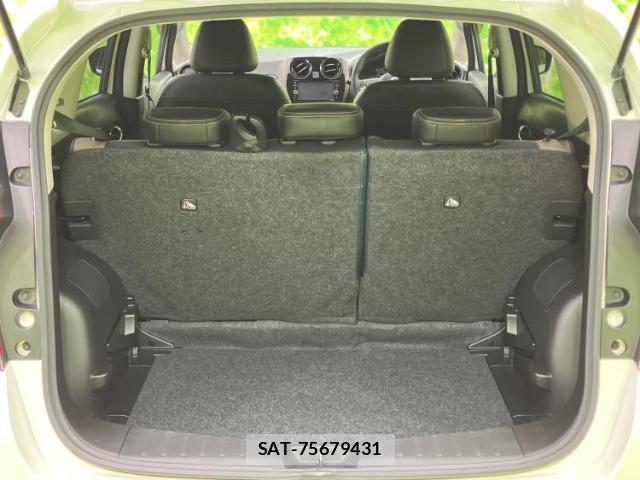 Nissan NOTE 2019-08 8329384-7
