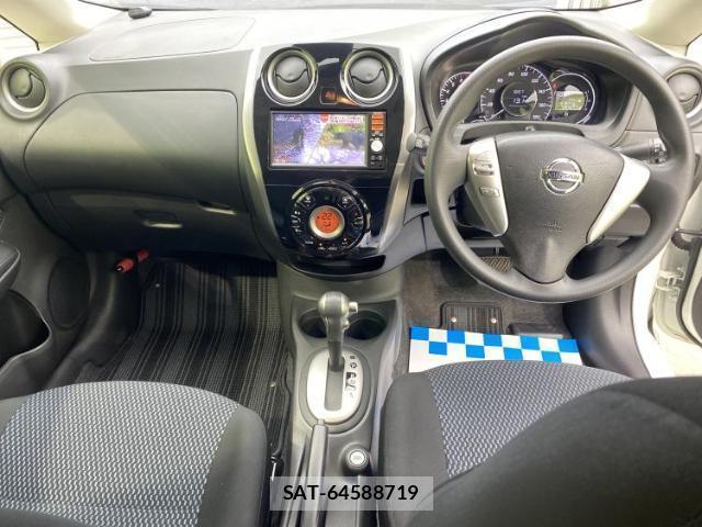 Nissan NOTE 2015-07 8329453-5