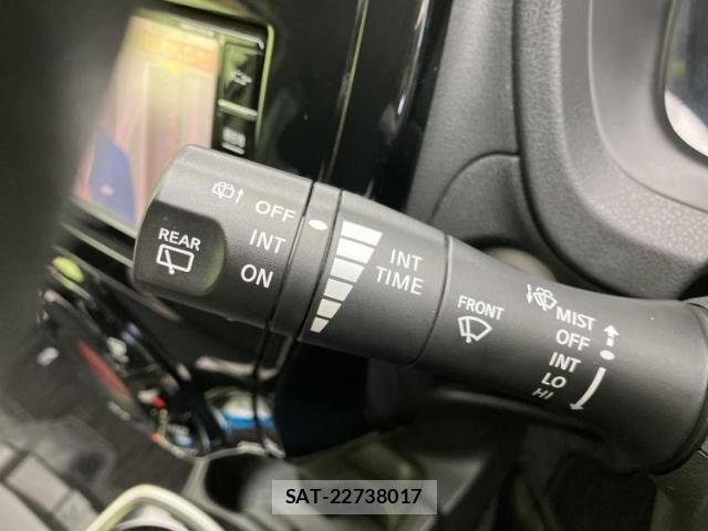 Nissan NOTE 2018-03 8329854-17