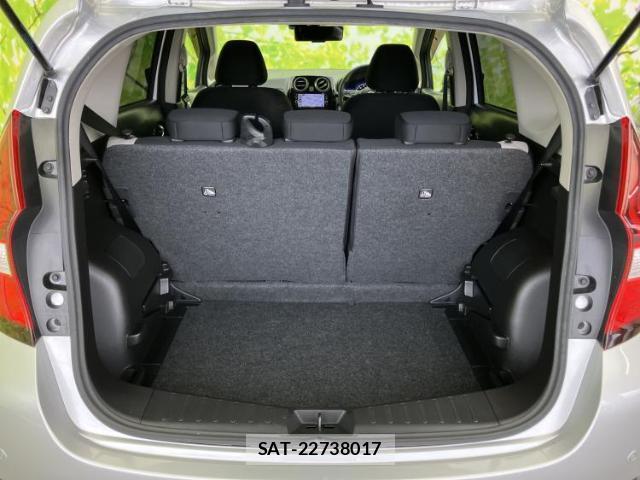 Nissan NOTE 2018-03 8329854-7